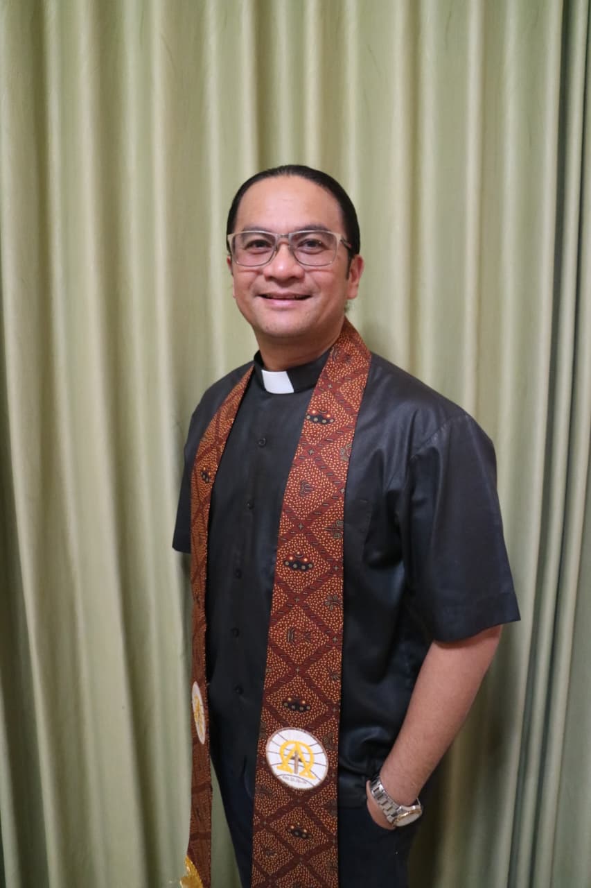 Pdt. Johan Edward Tampubolon